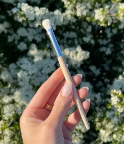 Sale CAIA Cosmetics BLENDING BUFFER BRUSH 18