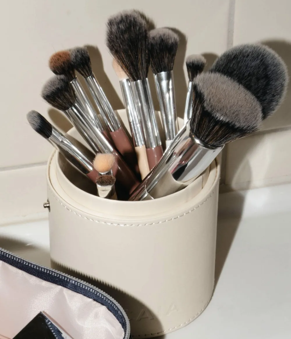 Sale CAIA Cosmetics BRUSH HOLDER CASE