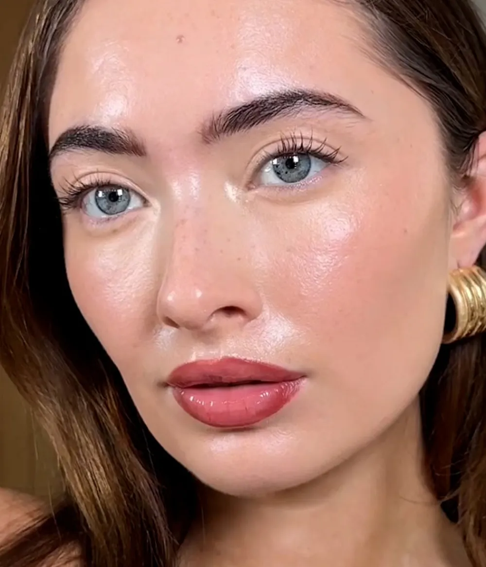 Clearance CAIA Cosmetics FRONT ROW FOUNDATION