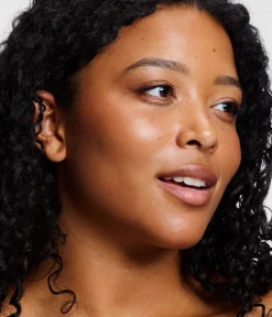 Clearance CAIA Cosmetics FRONT ROW FOUNDATION