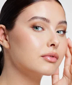 Clearance CAIA Cosmetics FRONT ROW FOUNDATION