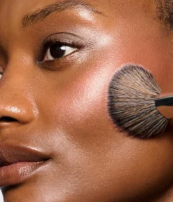 Sale CAIA Cosmetics HOT GLOW