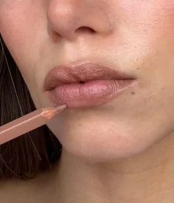 New CAIA Cosmetics LIP PENCIL