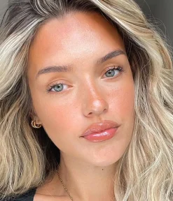 CAIA Cosmetics MATTE WANTS GLOW
