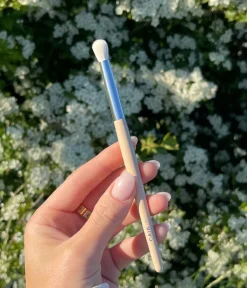 Outlet CAIA Cosmetics TAPERED CREASE BLENDING BRUSH 14